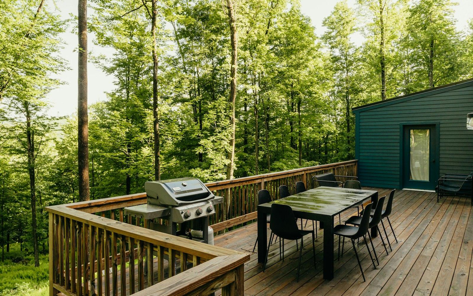 Deck design — Ledgerline Deck Builders
