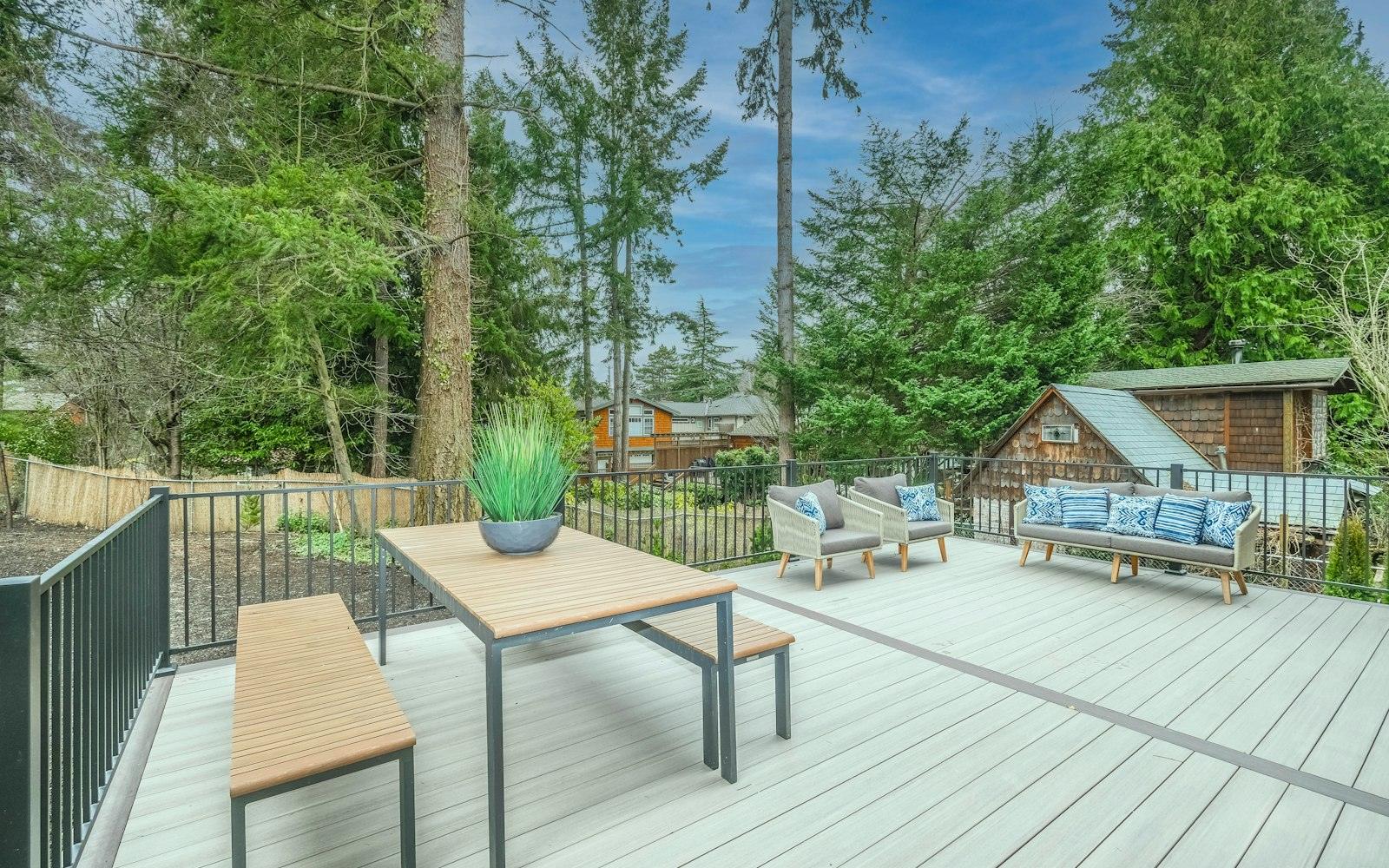Deck design — Cedar & Iron Decks